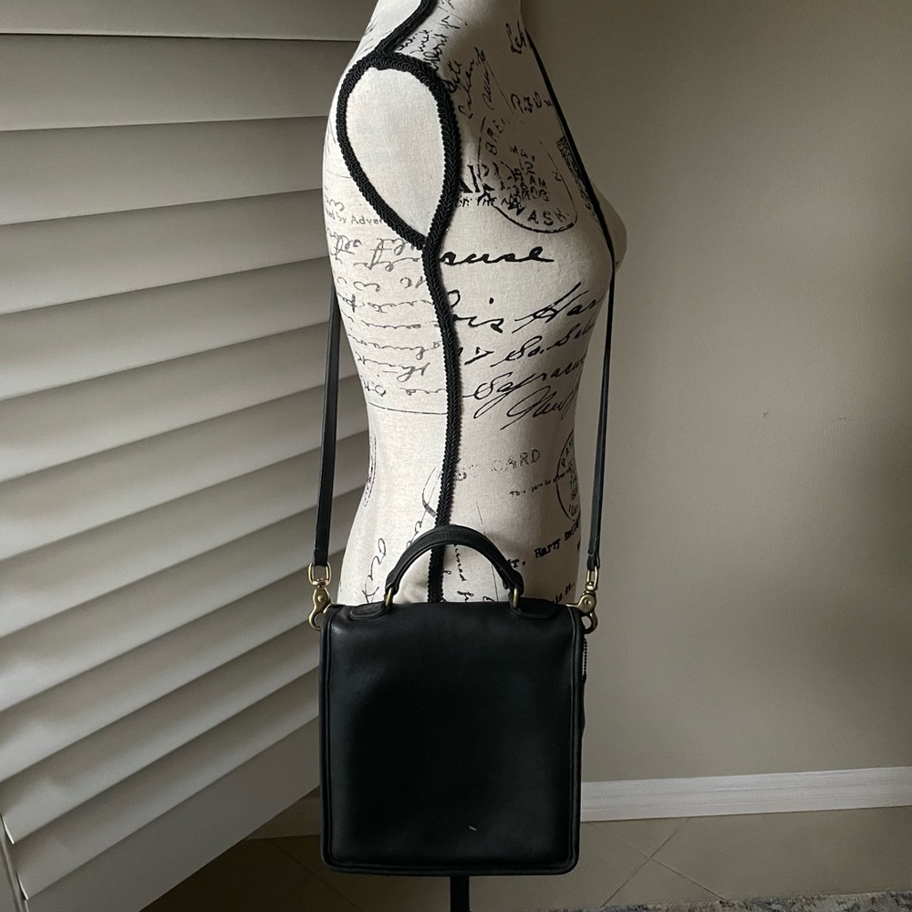 Vintage Coach 5130 Station Bag - Picture 4 of 16